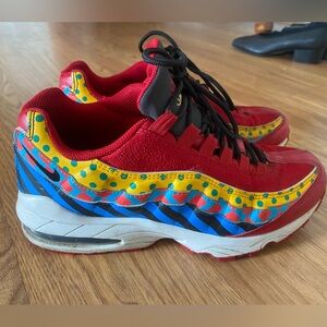 Nike shoes fits women’s 8